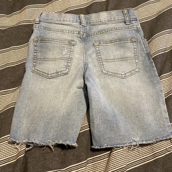 Osh Kosh jean shorts - Picture 2 of 2